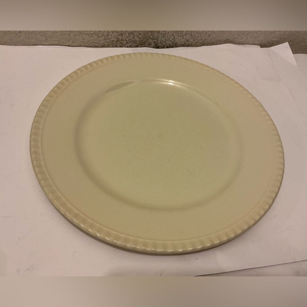 ROYAL STAFFORD heart of the potteries Large Dinner Plates 11"